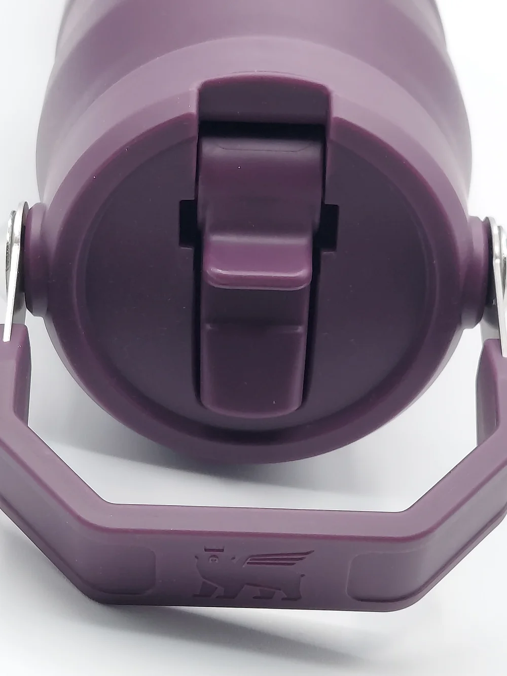 Stanley IceFlow Aerologht Flip Straw Bottle in Deep Plum 24oz - Picture 3 of 4